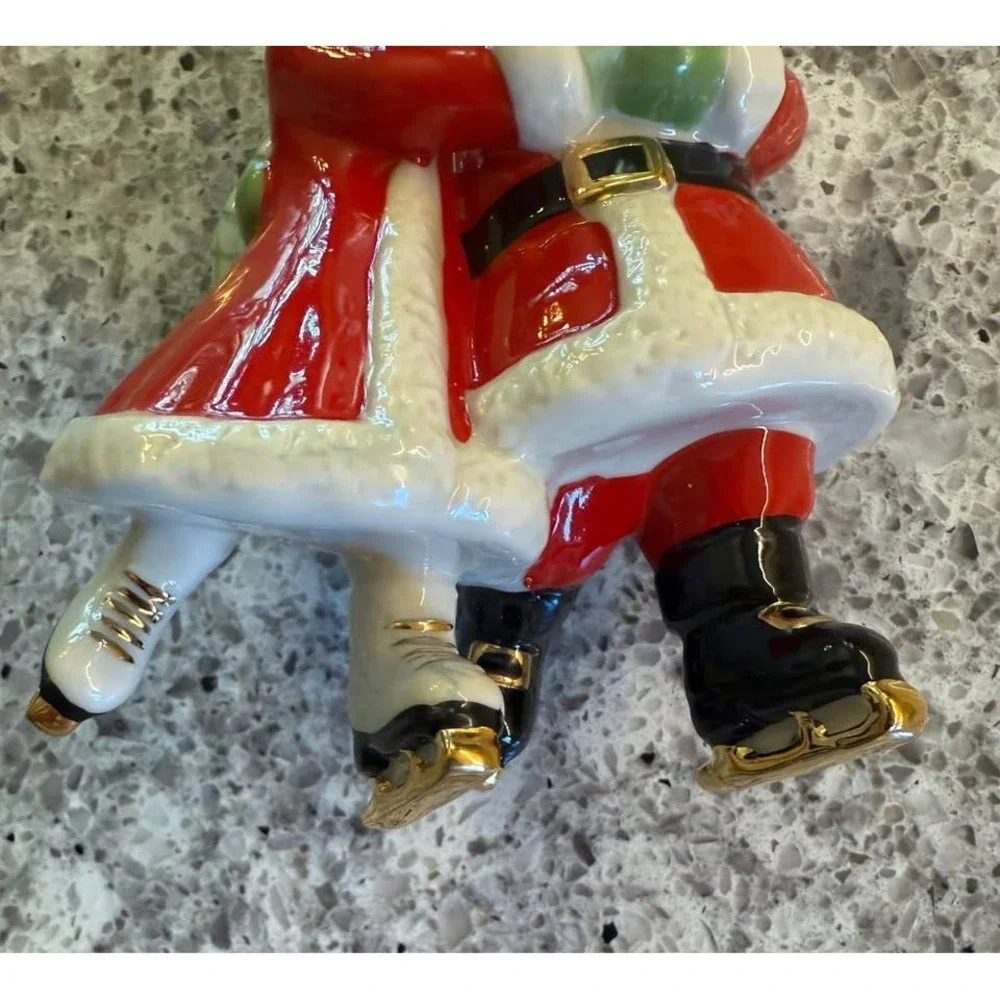Lenox Porcelain Christmas Ice Skating Santa and‎ Mrs. Claus Ornament in Box